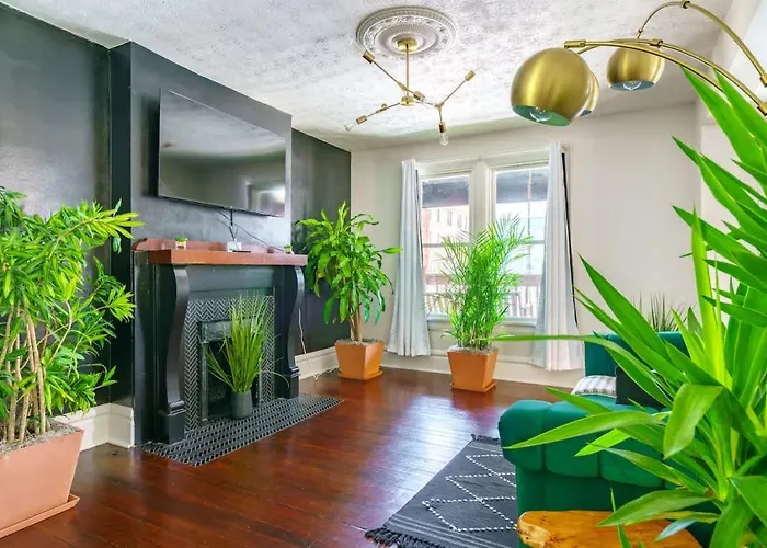 Jungle Casa By Jungle House Walkable To High Street Near Nationwide Arena Convention Center & Osu Private Parking Downtown & Short Сasa de vacaciones Columbus