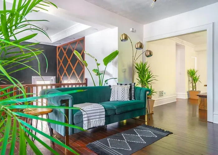 Jungle Casa By Jungle House Walkable To High Street Near Nationwide Arena Convention Center & Osu Private Parking Downtown & Short Сasa de vacaciones
