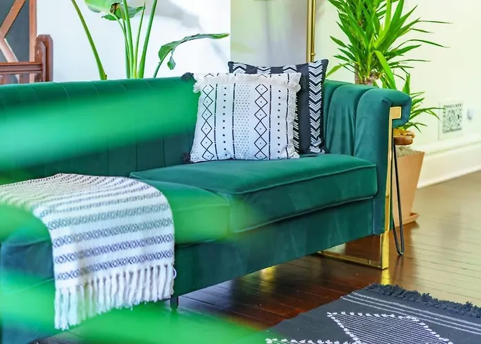 Сasa de vacaciones Jungle Casa By Jungle House Walkable To High Street Near Nationwide Arena Convention Center & Osu Private Parking Downtown & Short Columbus