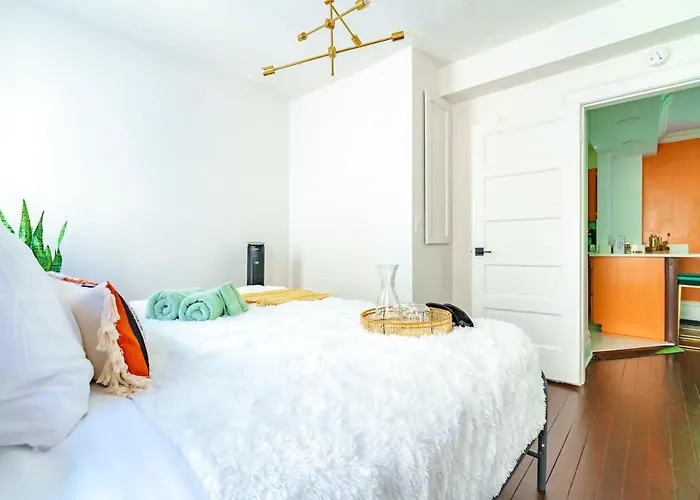 Jungle Casa By Jungle House Walkable To High Street Near Nationwide Arena Convention Center & Osu Private Parking Downtown & Short