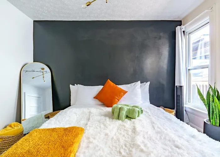 Сasa de vacaciones Jungle Casa By Jungle House Walkable To High Street Near Nationwide Arena Convention Center & Osu Private Parking Downtown & Short Columbus