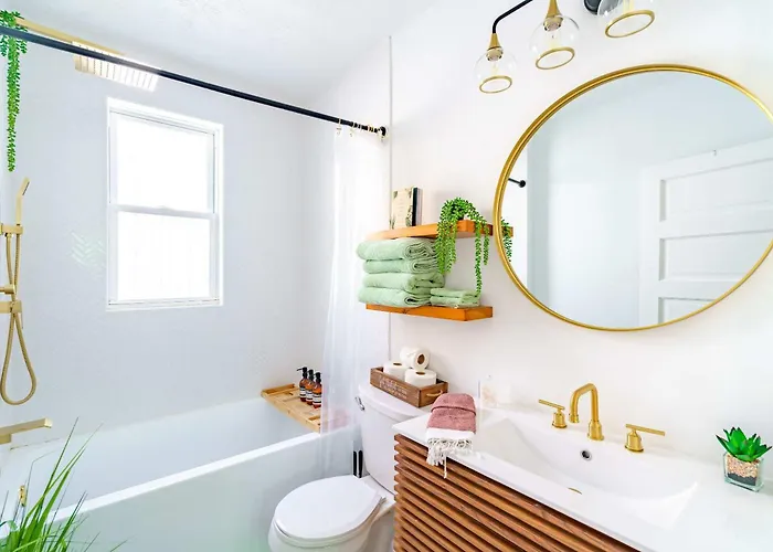 Jungle Casa By Jungle House Walkable To High Street Near Nationwide Arena Convention Center & Osu Private Parking Downtown & Short Сasa de vacaciones